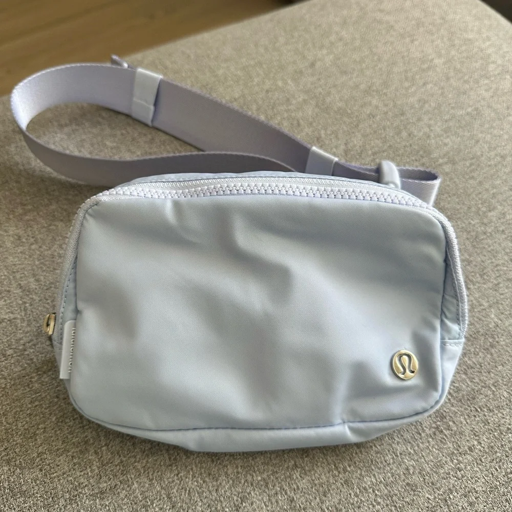 Lululemon Everywhere Belt Bag 1L